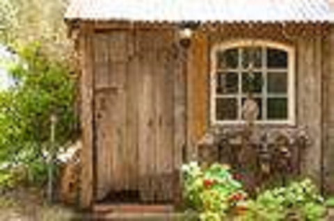 Red Tractor Retreat - Tourism Canberra 0