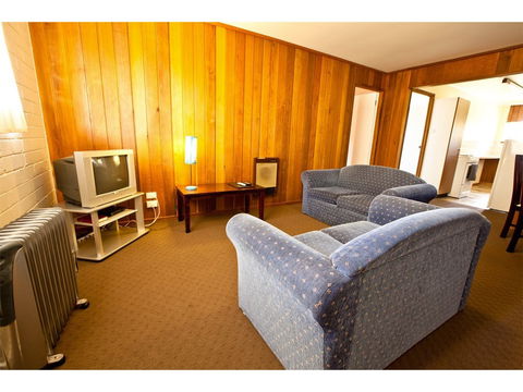 Snowy Mountains Resort - Tourism Canberra 1