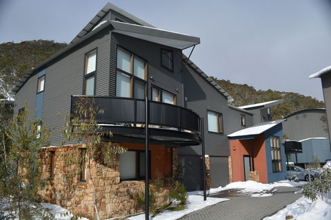 Snow Stream Apartments - Tourism Canberra 1