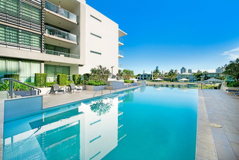 ULTIQA Freshwater Point Resort - Tourism Canberra 0