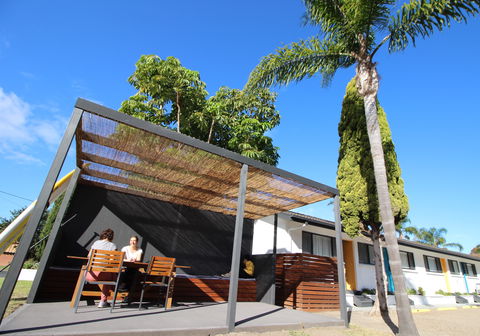 Batemans Bay Hotel - Tourism Canberra 1