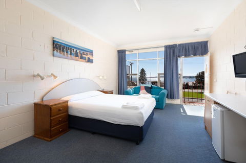 Blue Seas Motel - Tourism Canberra 0