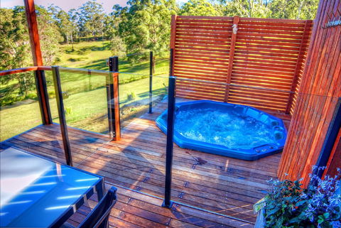 Cabins@theView - Tourism Canberra 2