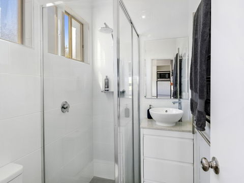 Coolah Shorts - Self Contained Apartments - Tourism Canberra 2