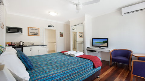 La Costa Motel - Tourism Canberra 1