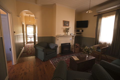 Laidlaw Cottage - Tourism Canberra 2