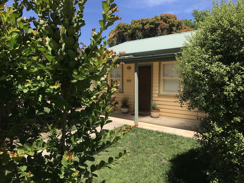 Lavender Cottage - Tourism Canberra 0