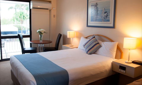 Longreach Motor Inn - Tourism Canberra 1