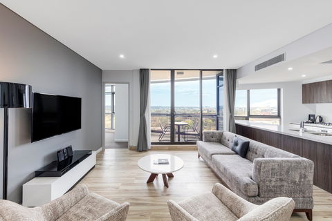 Meriton Suites Church Street, Parramatta - Tourism Canberra 2