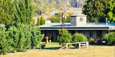 Oakleigh Vigneto And Fattoria - Tourism Canberra 0