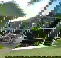 Queens Beach Tourist Village - Tourism Canberra