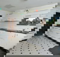 Seaview's Holiday House - Tourism Canberra