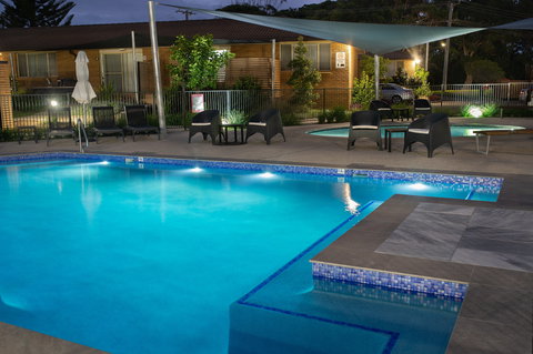 Seaside Holiday Resort - Tourism Canberra 0