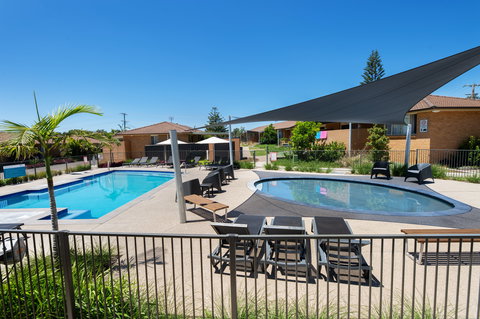 Seaside Holiday Resort - Tourism Canberra 1