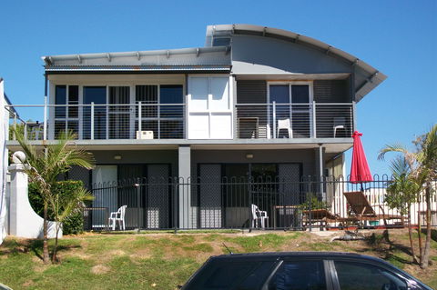 Shoredrive Motel - Tourism Canberra 0
