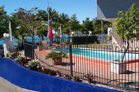 Shoredrive Motel - Tourism Canberra 2
