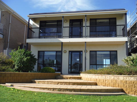 South Shores - Tourism Canberra 0
