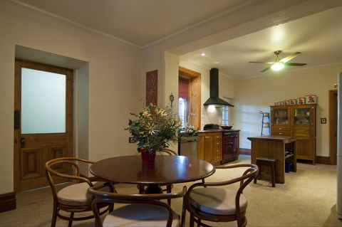 The Coffee Palace - Tourism Canberra 1