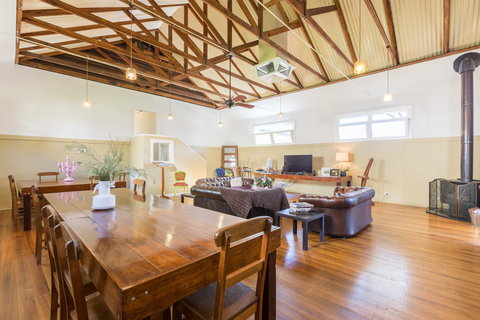 Tuck Inn Yarra Valley - Tourism Canberra 1