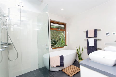 Woodbury House - Tourism Canberra 0