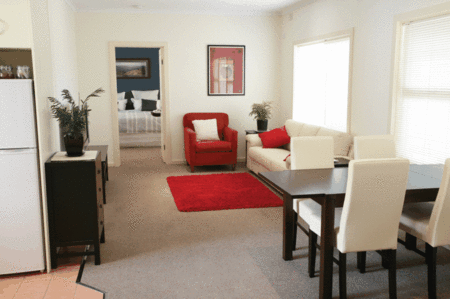 Off Mountain Accommodation - Tourism Canberra 0