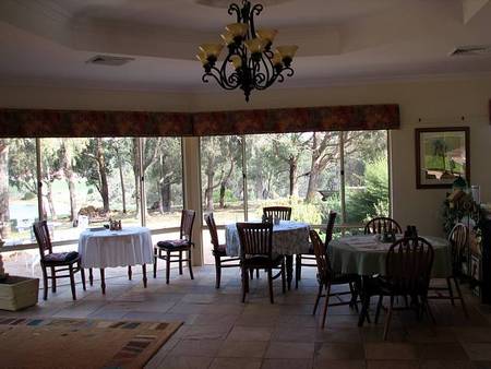Lakeview Lodge - Tourism Canberra 0