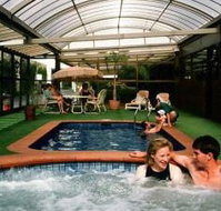 Elm Court Motel - Tourism Canberra