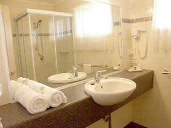 Armidale Pines Motel - Tourism Canberra 1