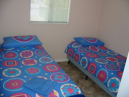 JJ's Holiday Cottages - Mitchell Street - Tourism Canberra 0