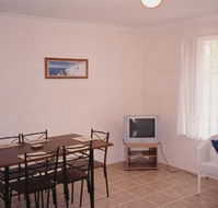 JJ's Holiday Cottages - Butler Street - Tourism Canberra