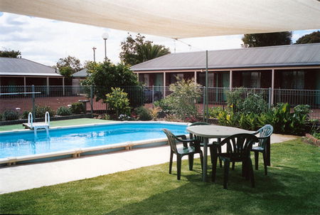 Barham Colonial Motel - Tourism Canberra 1