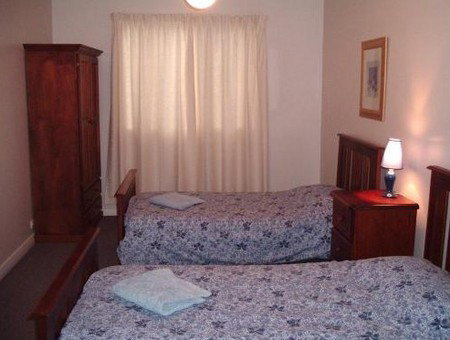 About Town Cottages - Tourism Canberra 2