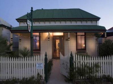 Emaroo Cottages - Tourism Canberra 0