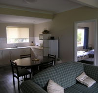 Lilacs Waterfront Villas and Cottages - Tourism Canberra