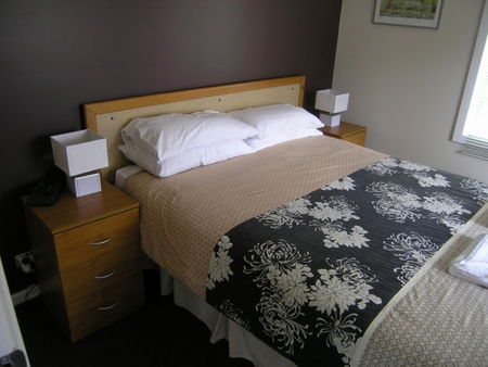 Lilacs Waterfront Villas And Cottages - Tourism Canberra 1