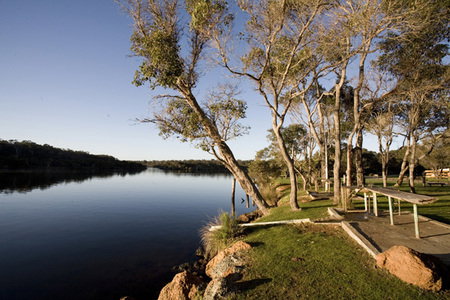 Molloy Caravan Park - Tourism Canberra 0