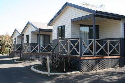 Riverside Cabin Park - Tourism Canberra 5