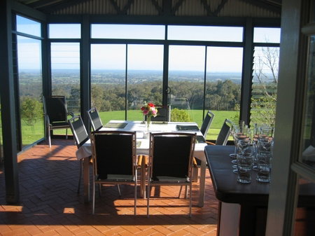 Vista Ridge Estate - Top Paddock Cottage - Tourism Canberra 1