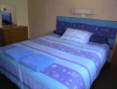 Emu Beach Chalets - Tourism Canberra 0