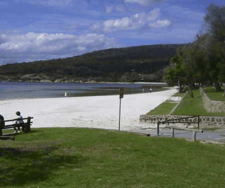 Emu Beach Chalets - Tourism Canberra 1