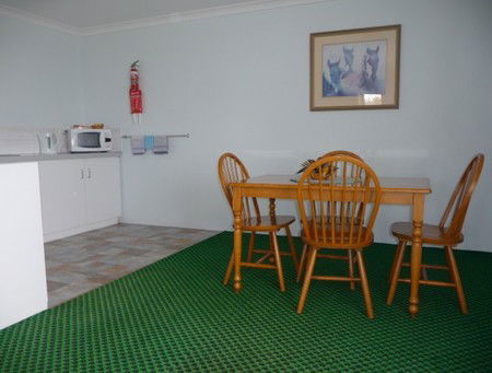 Cervantes Holiday Homes & Units - Tourism Canberra 3