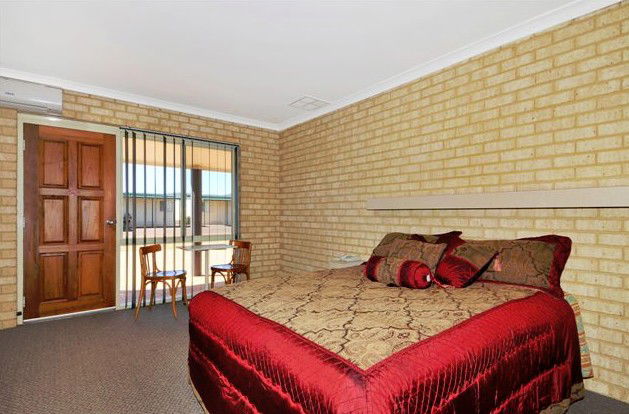  Tourism Canberra