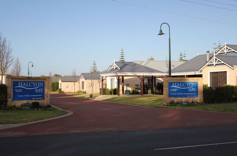 Halcyon Bay - Tourism Canberra 2