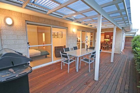 Halcyon Bay - Tourism Canberra 4