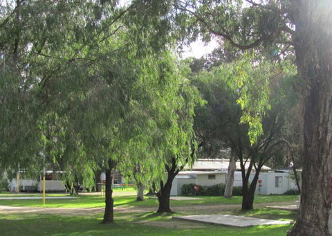 Lake Clifton Caravan Park - Tourism Canberra 2