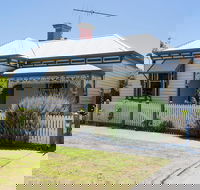 Abaleen House - Tourism Canberra
