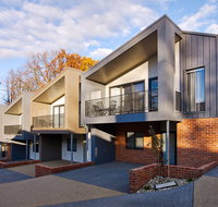 Art House Townhouses - Tourism Canberra