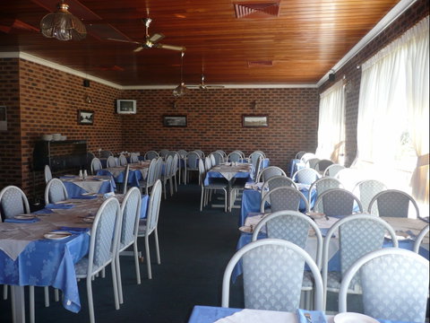 Big Trout Motor Inn - Tourism Canberra 1