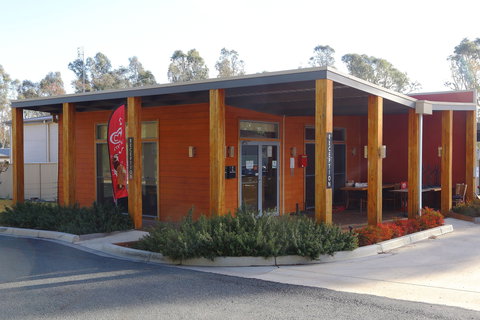 Bridgewater Public Caravan Park - Tourism Canberra 0