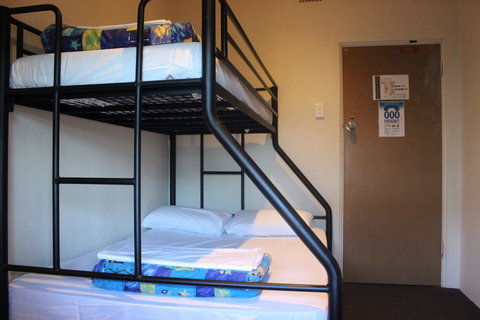 Central Backpackers Coffs Harbour - Tourism Canberra 0